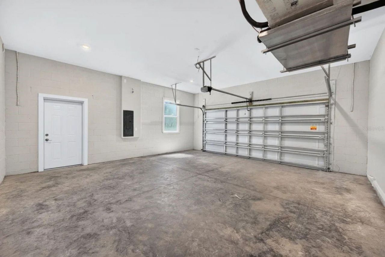 8003 Chaney Lane, Tampa, FL 33617 Photo