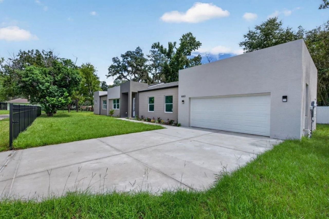 8003 Chaney Lane, Tampa, FL 33617 Photo