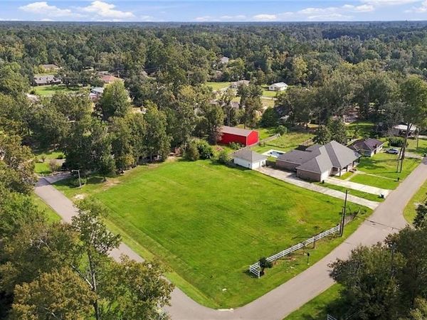 14 WELDON Circle, Ponchatoula, LA 70454