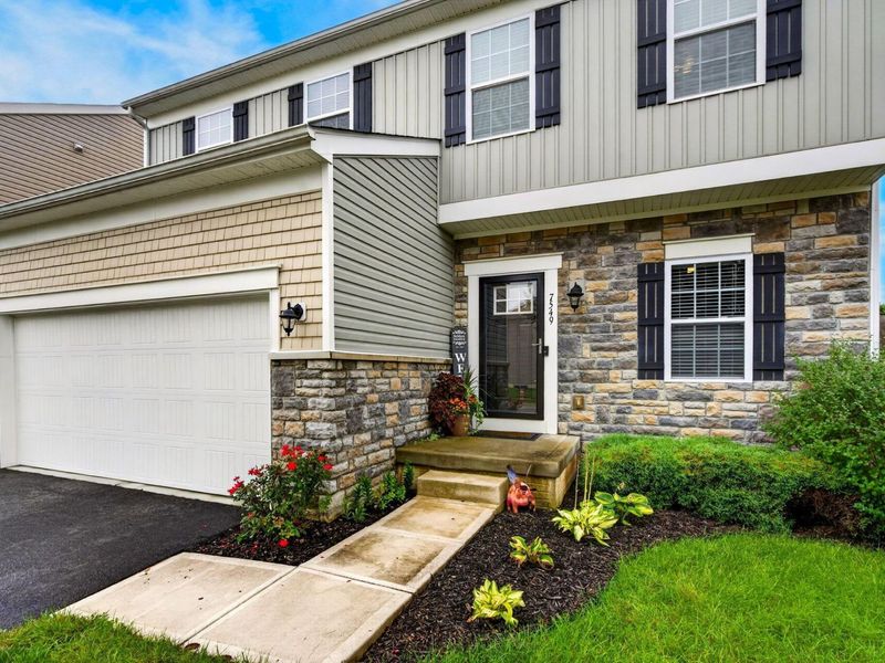 7549 Bullseye Drive, Canal Winchester, OH 43110 Photo 12