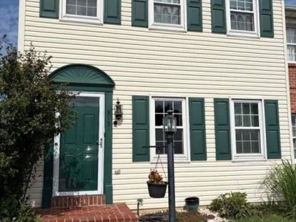 315 ROBIN HILL CIRCLE, YORK, PA 17404
