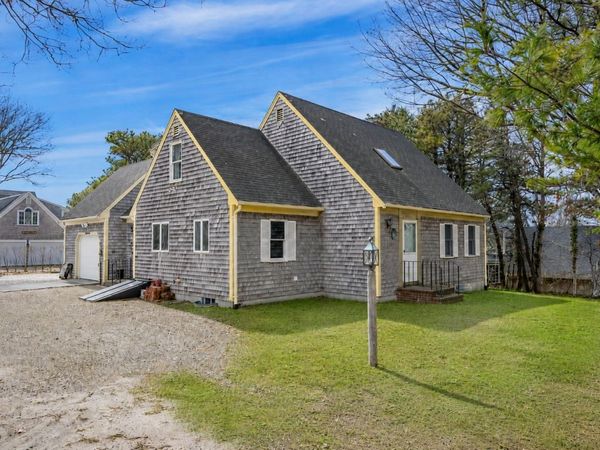 32 Tip Cart Dr, Chatham, MA 02633