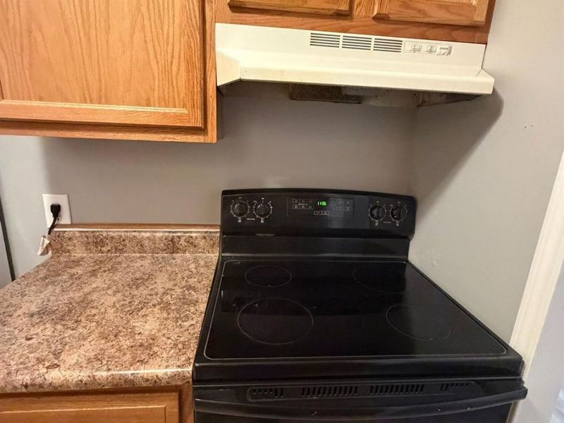 2431 Mustang Drive, Unit 14, Cincinnati, OH 45211 Photo 11