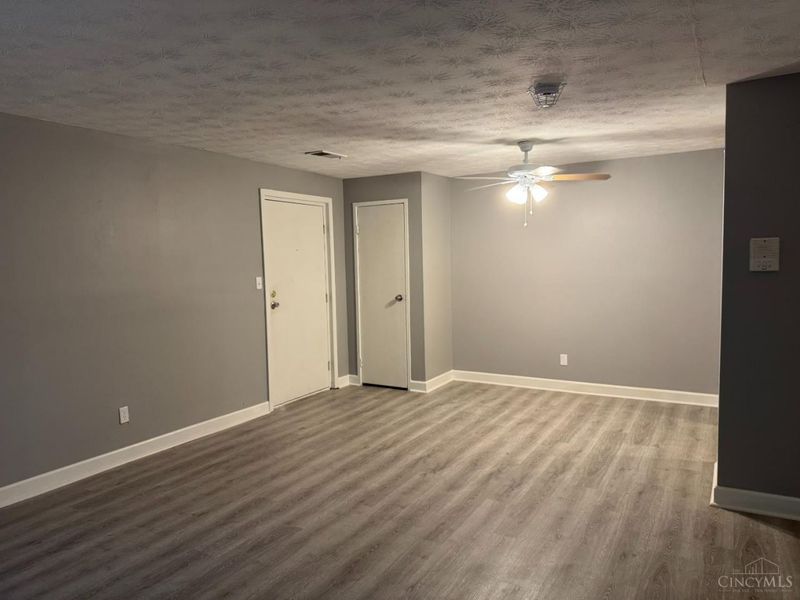 2431 Mustang Drive, Unit 14, Cincinnati, OH 45211 Photo 4