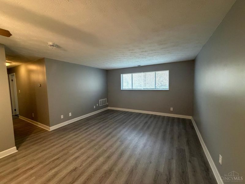 2431 Mustang Drive, Unit 14, Cincinnati, OH 45211 Photo 6