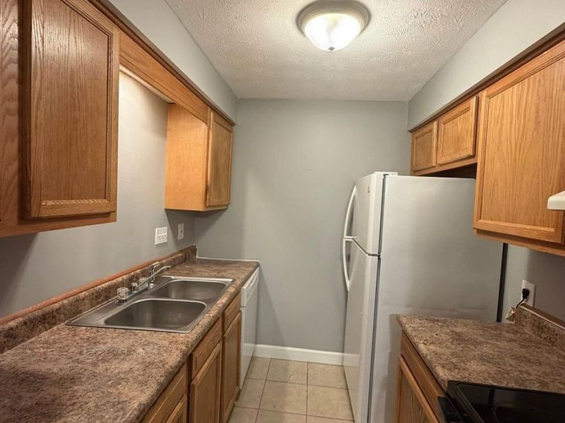 2431 Mustang Drive, Unit 14, Cincinnati, OH 45211 Photo 9