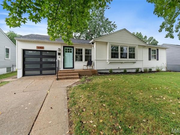 6143 Pointview Lane , St Louis, MO 63123