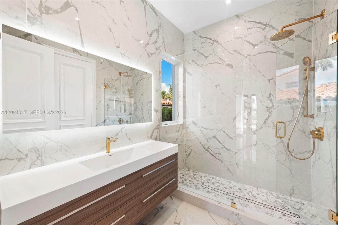 3442 NE 171st St , North Miami Beach, FL 33160 Photo