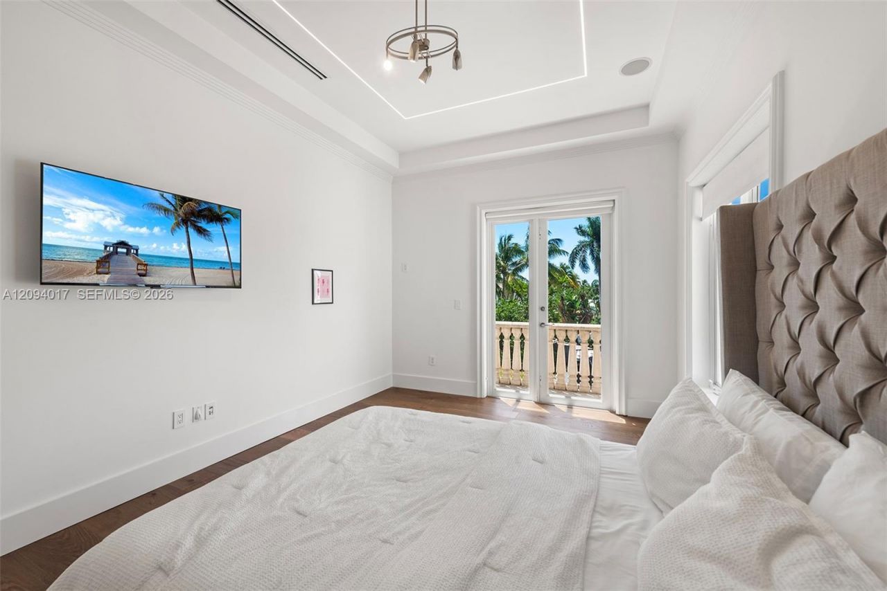 3442 NE 171st St , North Miami Beach, FL 33160 Photo