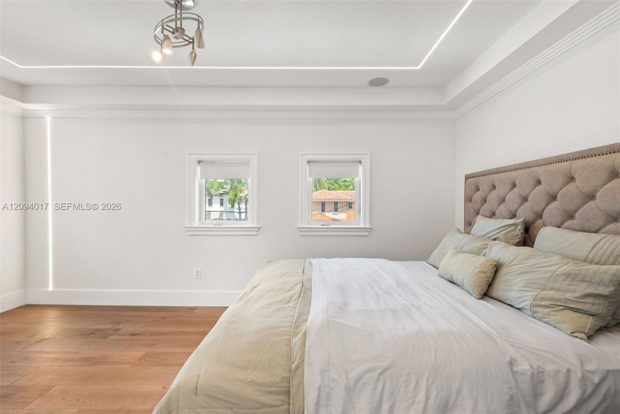 3442 NE 171st St , North Miami Beach, FL 33160 Photo