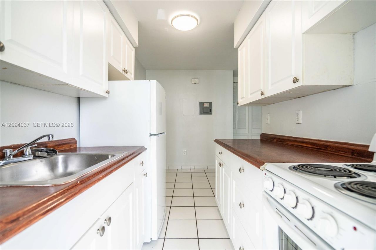 260 Navarre Ave , Unit 11, Coral Gables, FL 33134 Photo