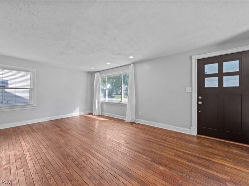 4527 Laurel Road, South Euclid, OH 44121 Photo 4