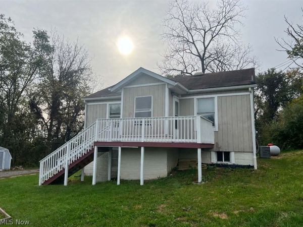 52680 Summit Avenue, St Clairsville, OH 43950