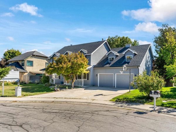 9401 W Stonehill Ct, Boise, ID 83709