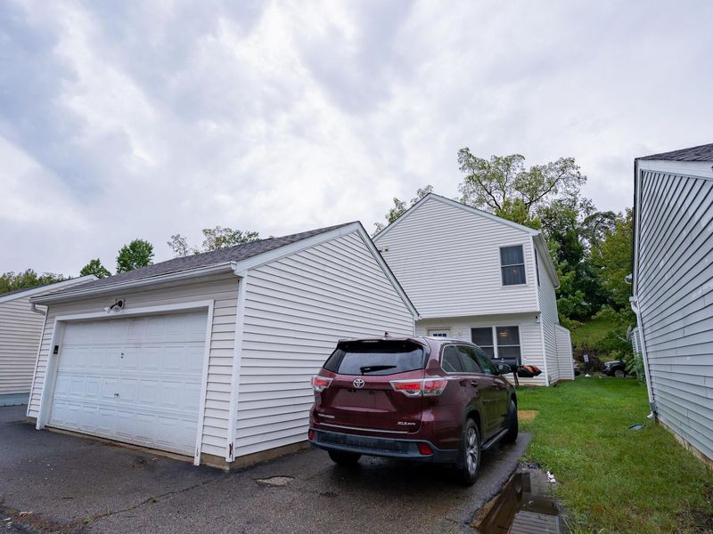 1816 Village Ridge Lane, Unit 39, Columbus, OH 43219 Photo 16
