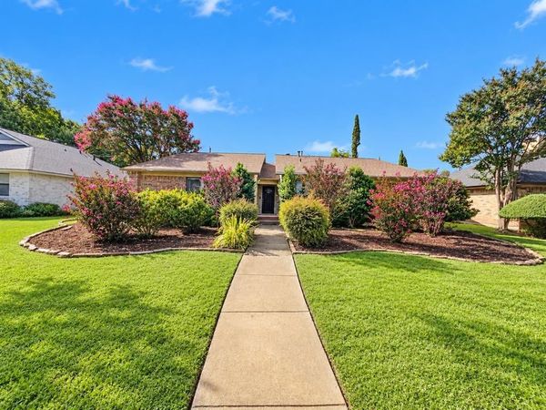 2104 Oak Brook Drive , Richardson, TX 75081