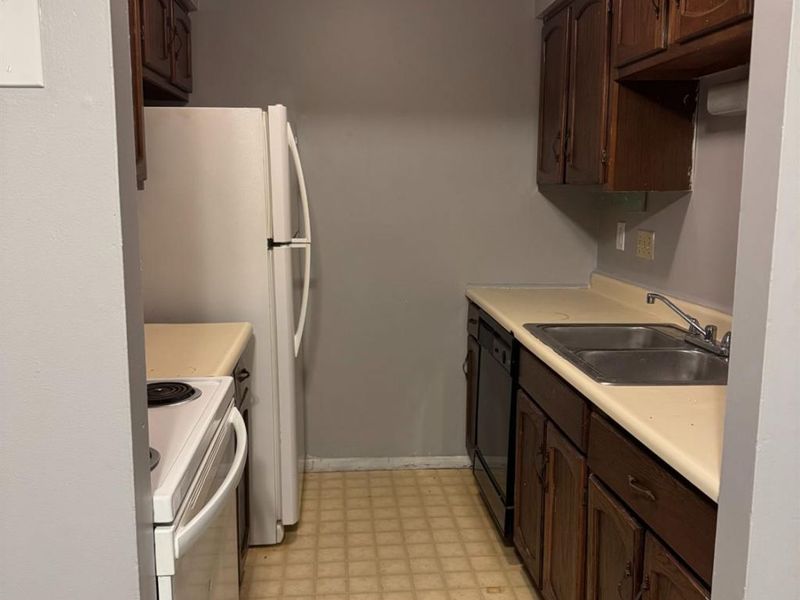 2431 Mustang Drive, Unit 15, Cincinnati, OH 45211 Photo 6