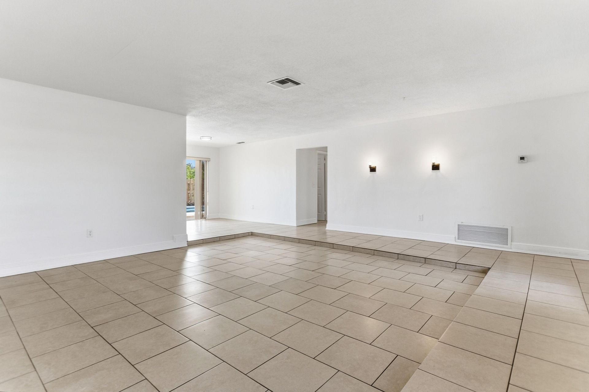 2000 NW 91st Way, Sunrise, FL 33322 Photo