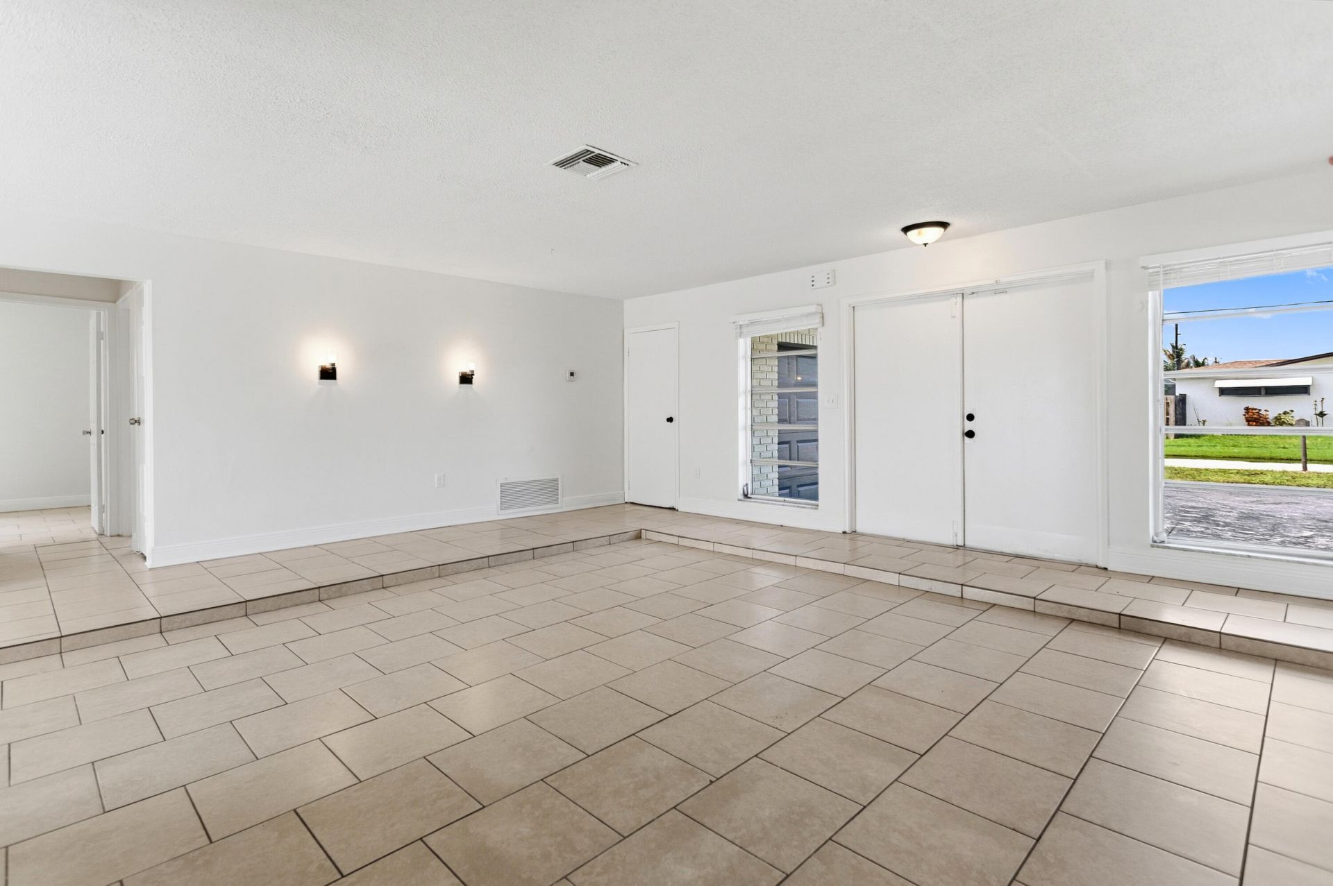 2000 NW 91st Way, Sunrise, FL 33322 Photo
