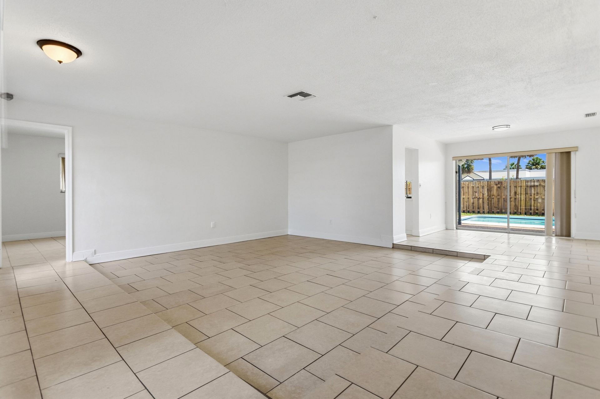 2000 NW 91st Way, Sunrise, FL 33322 Photo