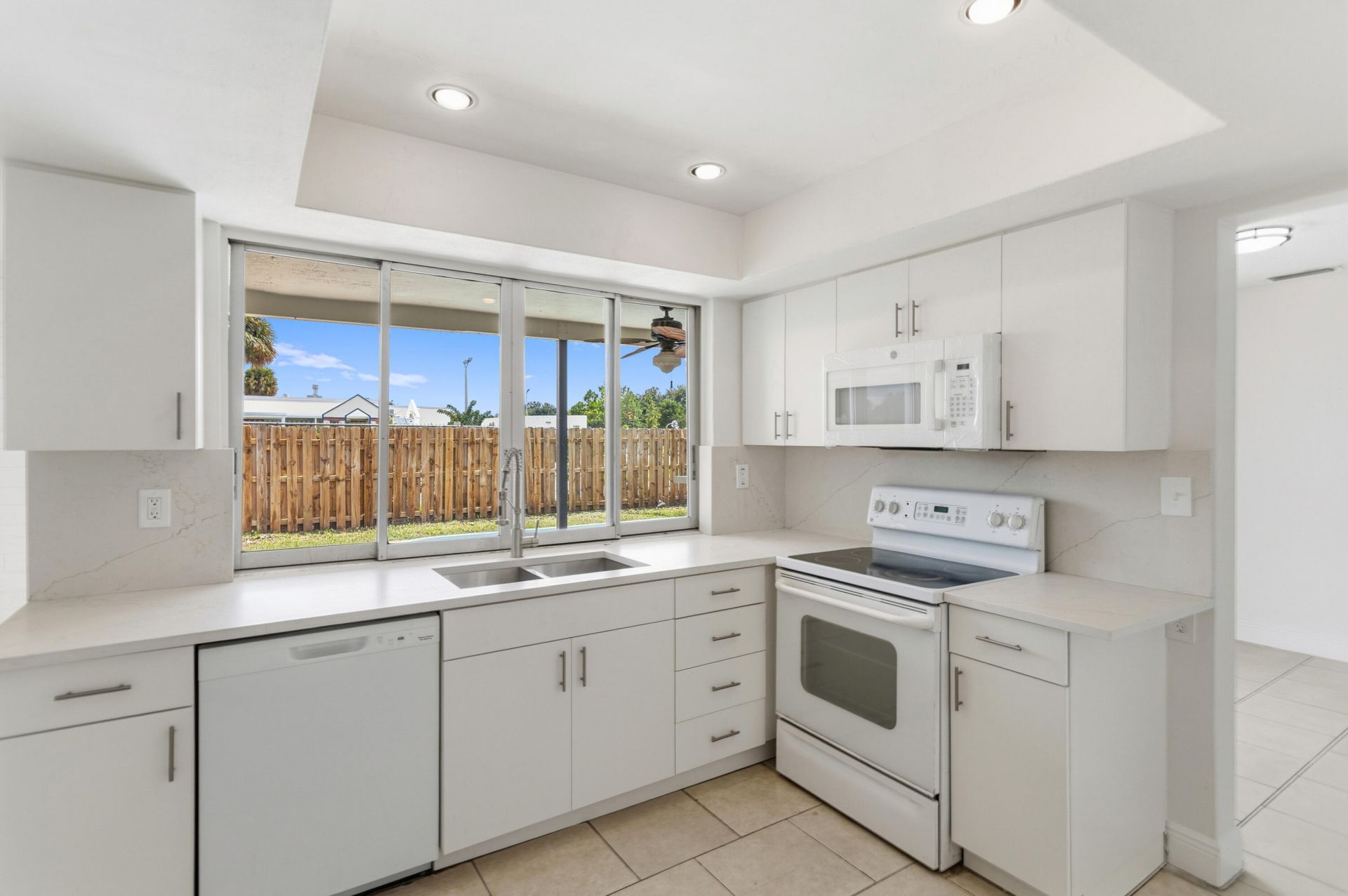 2000 NW 91st Way, Sunrise, FL 33322 Photo