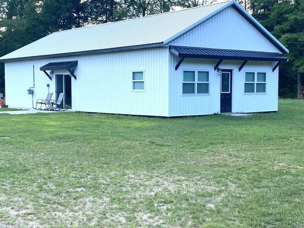 9236 Mackinaw Trail S, Cadillac, MI 49601
