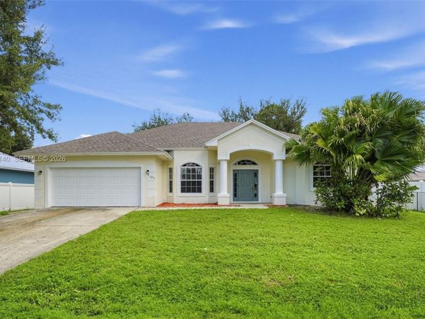 2187 SW Algiers St , Port St. Lucie, FL 34953