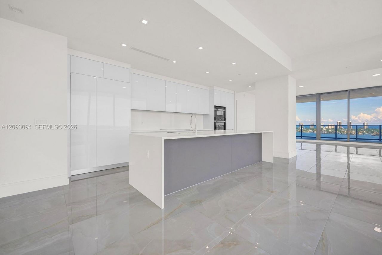 220 Lake Shore Dr , Unit 1512, West Palm Beach, FL 33403 Photo