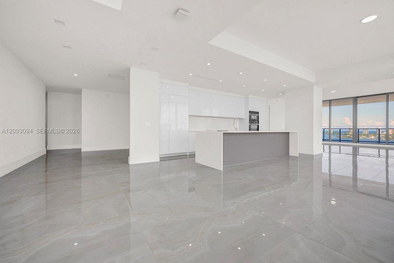220 Lake Shore Dr , Unit 1512, West Palm Beach, FL 33403 Photo