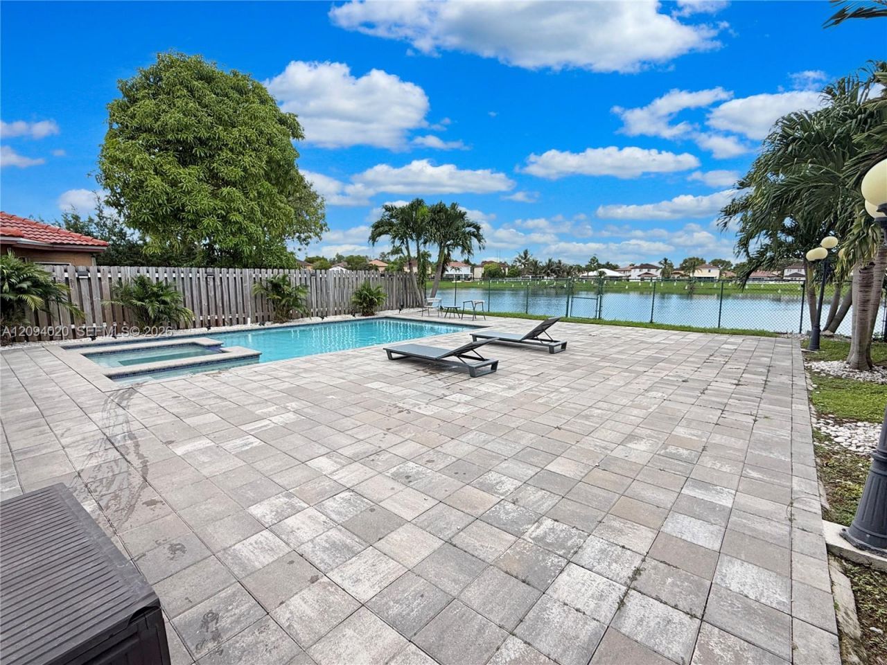 12061 SW 135th Ter , Miami, FL 33186 Photo