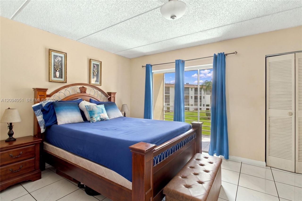 2200 Springdale Blvd, Unit 209, Palm Springs, FL 33461 Photo