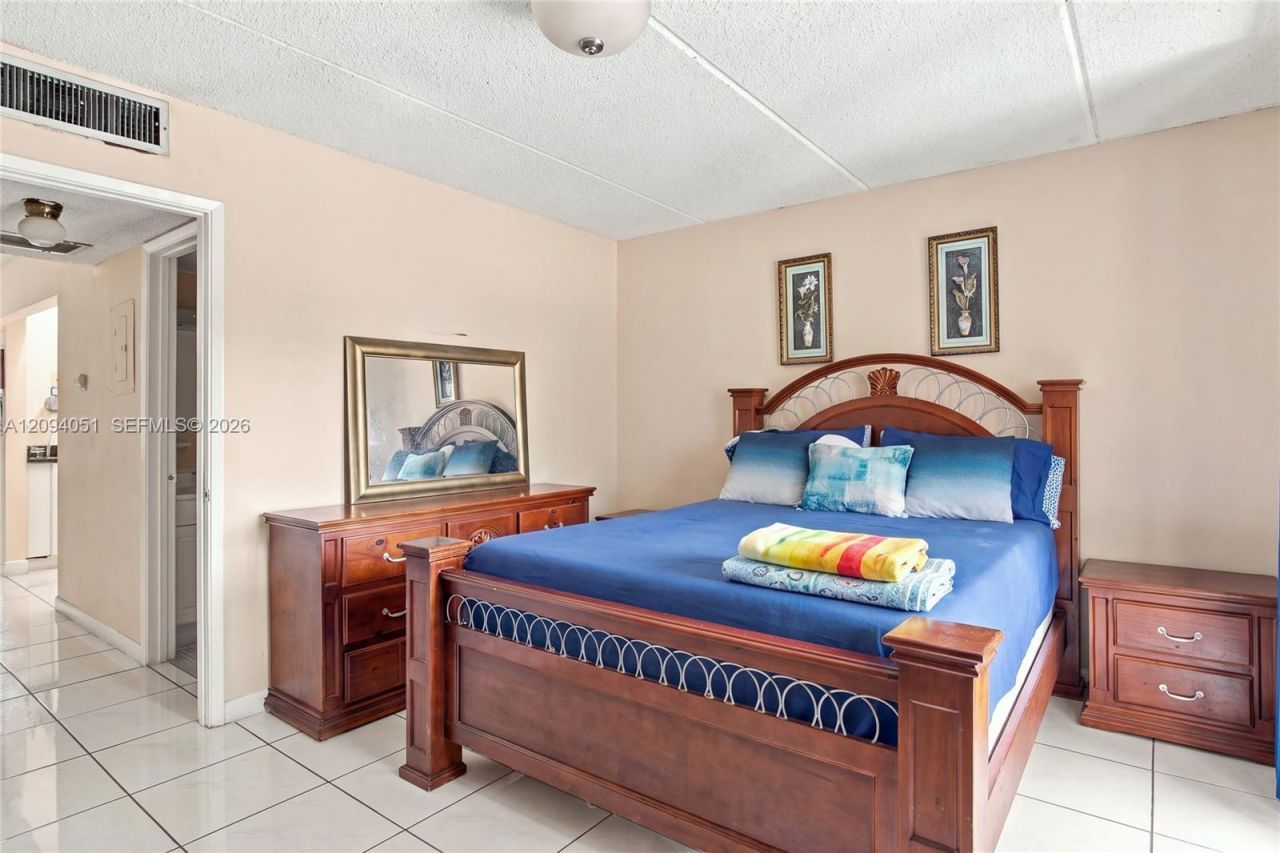 2200 Springdale Blvd, Unit 209, Palm Springs, FL 33461 Photo