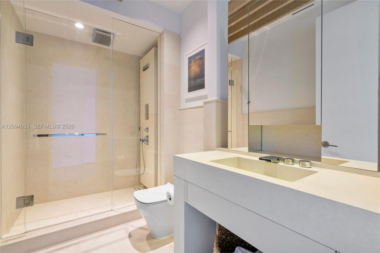 102 24th St , Unit PH-1607, Miami Beach, FL 33139 Photo