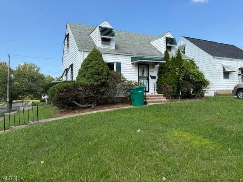 20701 Watson Road, Maple Heights, OH 44137 Photo 2