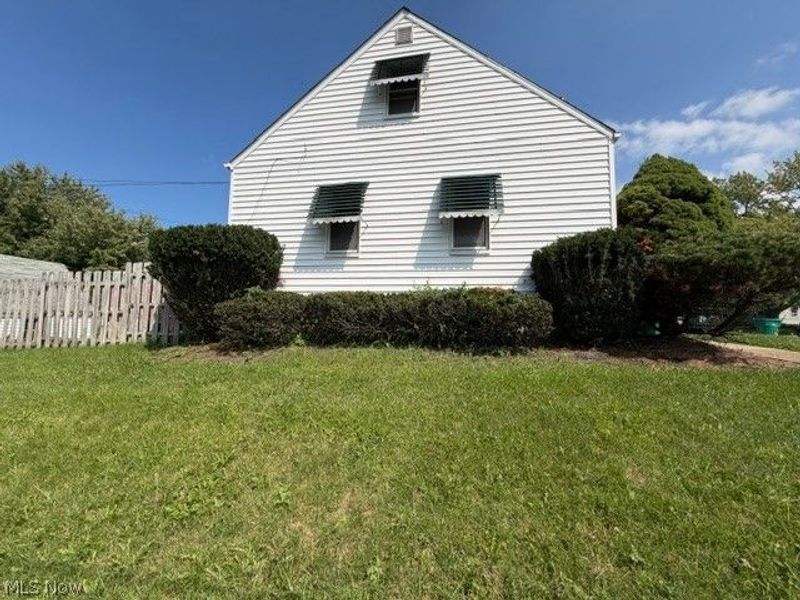 20701 Watson Road, Maple Heights, OH 44137 Photo 4