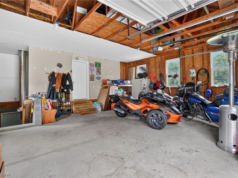 4393 Middle Road, Conneaut, OH 44030 Photo 11