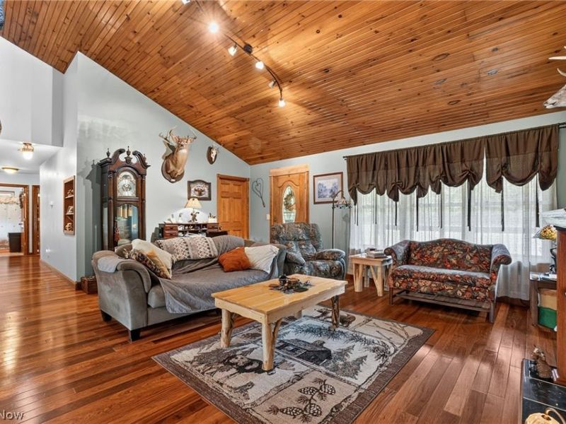 4393 Middle Road, Conneaut, OH 44030 Photo 20