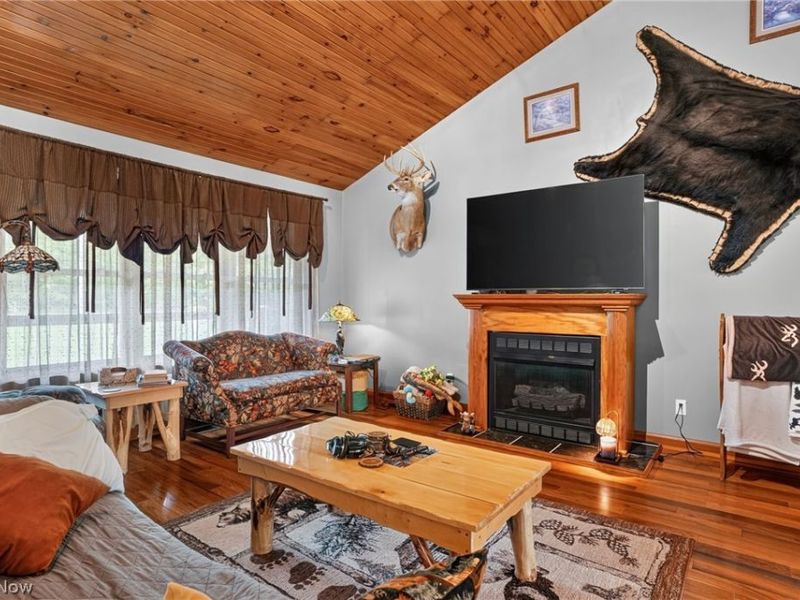 4393 Middle Road, Conneaut, OH 44030 Photo 21