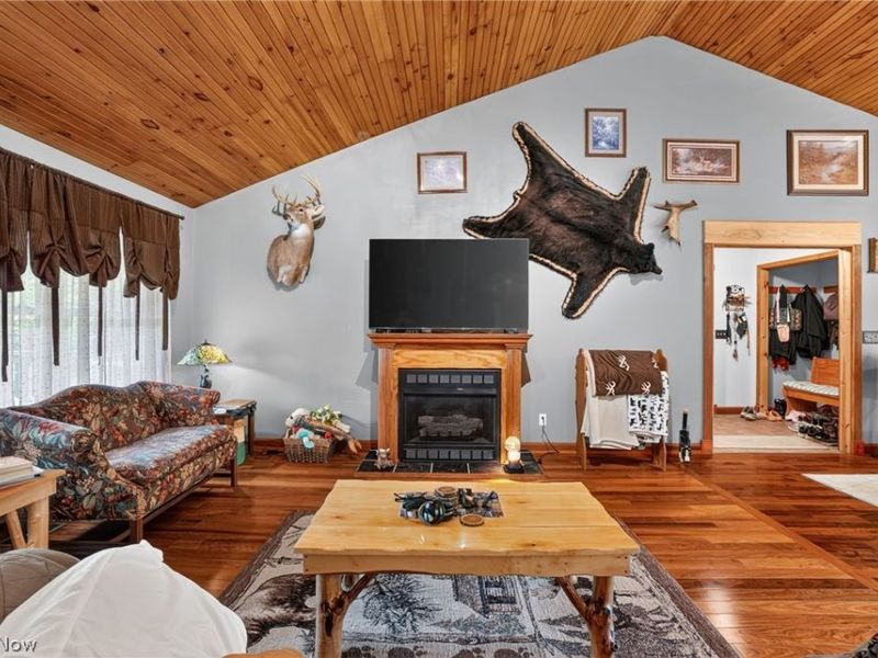 4393 Middle Road, Conneaut, OH 44030 Photo 23
