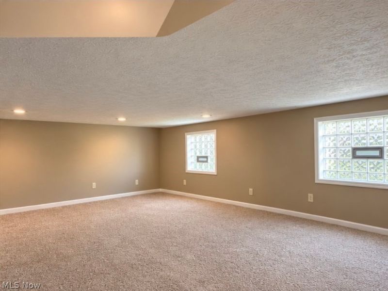 2261 E Turkeyfoot Lake Road, Akron, OH 44312 Photo 4