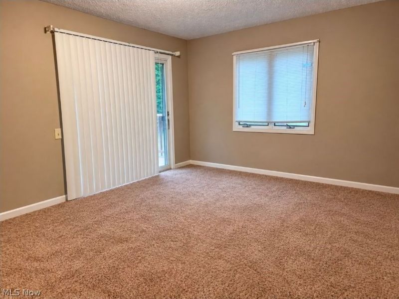 2261 E Turkeyfoot Lake Road, Akron, OH 44312 Photo 5