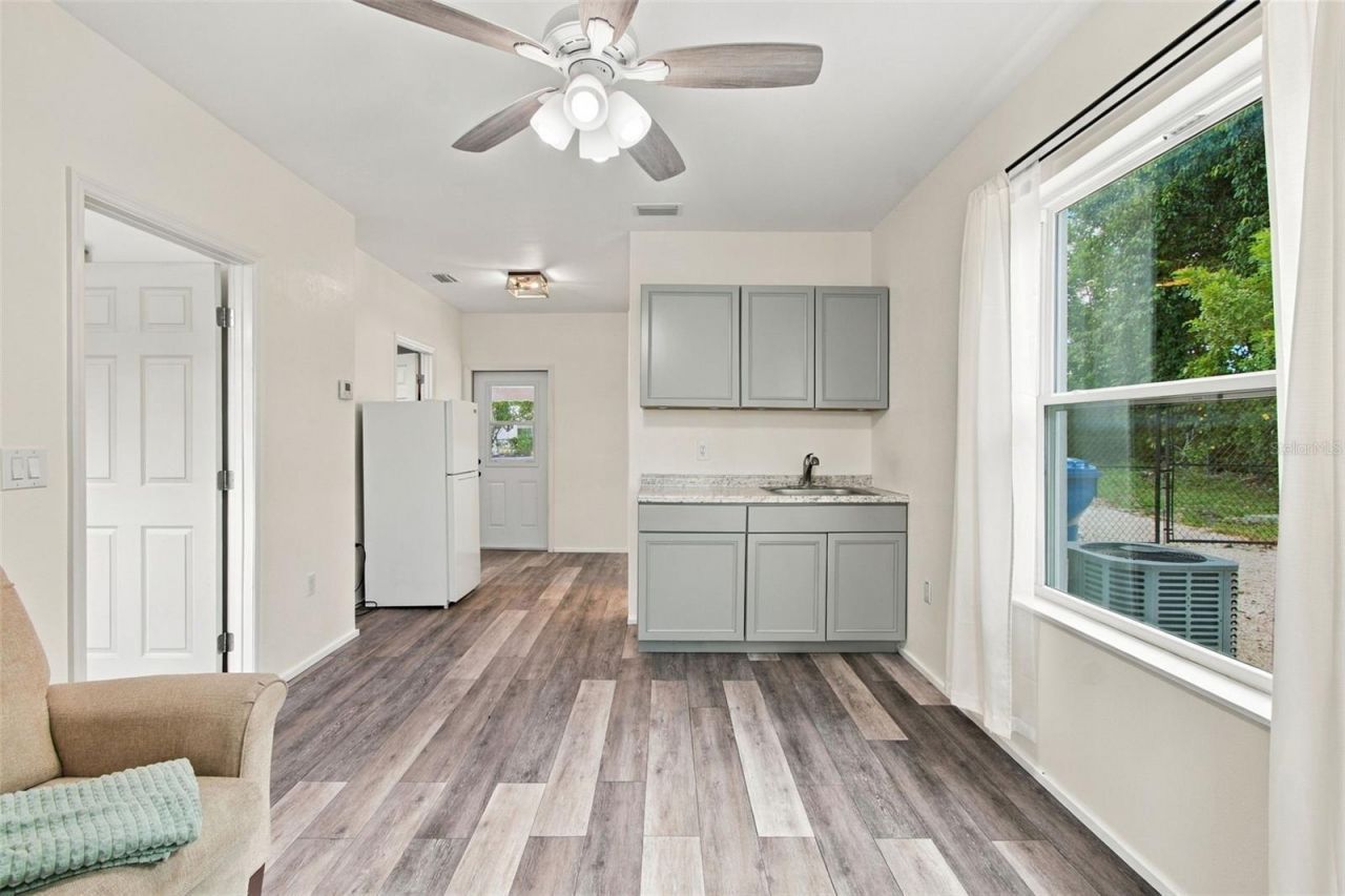 3705 28th Avenue W, Bradenton, FL 34205 Photo