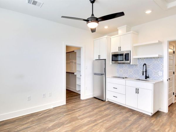 7601 Carver Ave, Unit #1B, Austin, TX 78752