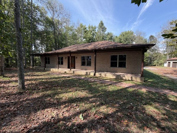 2317 Macedonia Cir , Red Boiling Springs, TN 37150