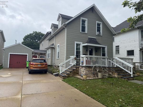 813 N Main Street, Fostoria, OH 44830