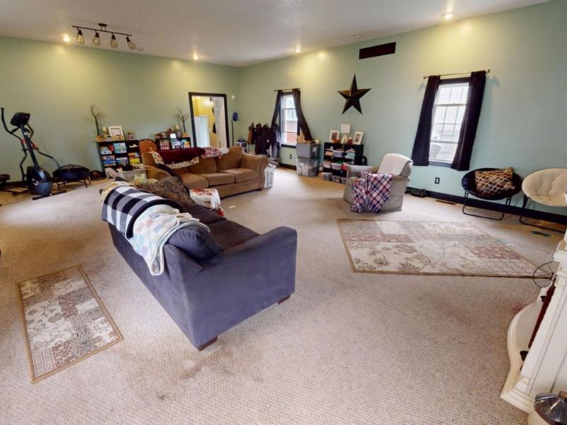 813 N Main Street, Fostoria, OH 44830 Photo 11
