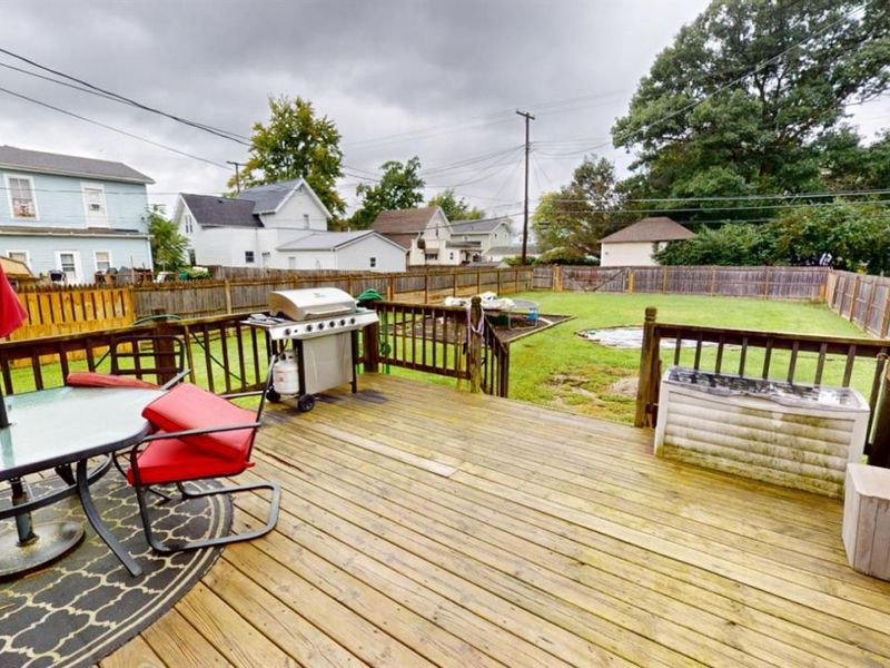 813 N Main Street, Fostoria, OH 44830 Photo 32