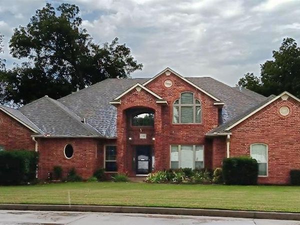 1502 N Windmill Ridge Ridge, Shawnee, OK 74804