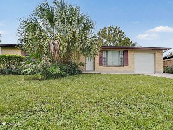 8232 FROST Street N, Jacksonville, FL 32221