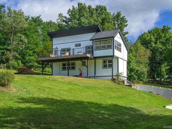 6 Wang Drive , Craryville, NY 12521